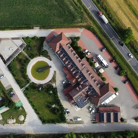 Land-plan Hotell 3*